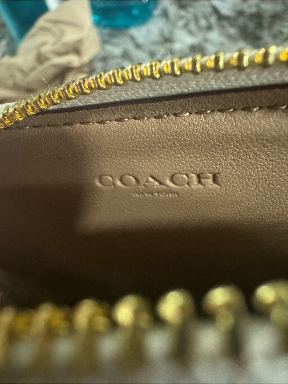 Coach Signature Zip Card Case in Tan and Chalk - Picture 10 of 11